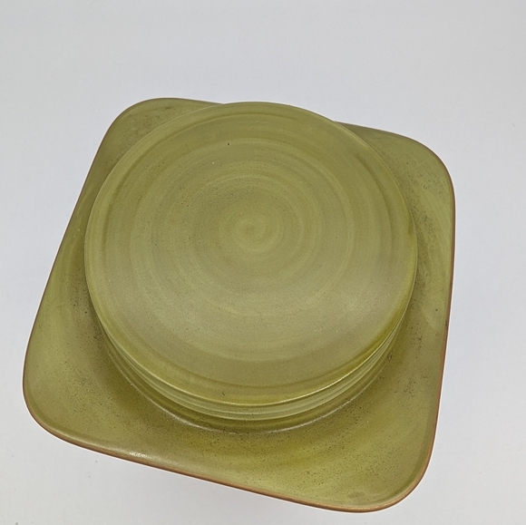 Oneida Shamrock Ceramic Canister With Lid - Picture 3 of 6